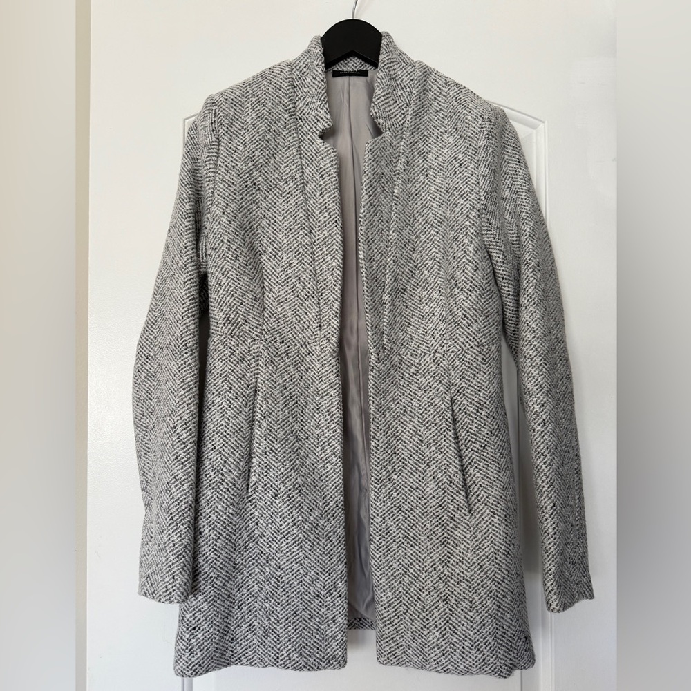 VICI ‘Gray’ black and white Herringbone Blazer Coat